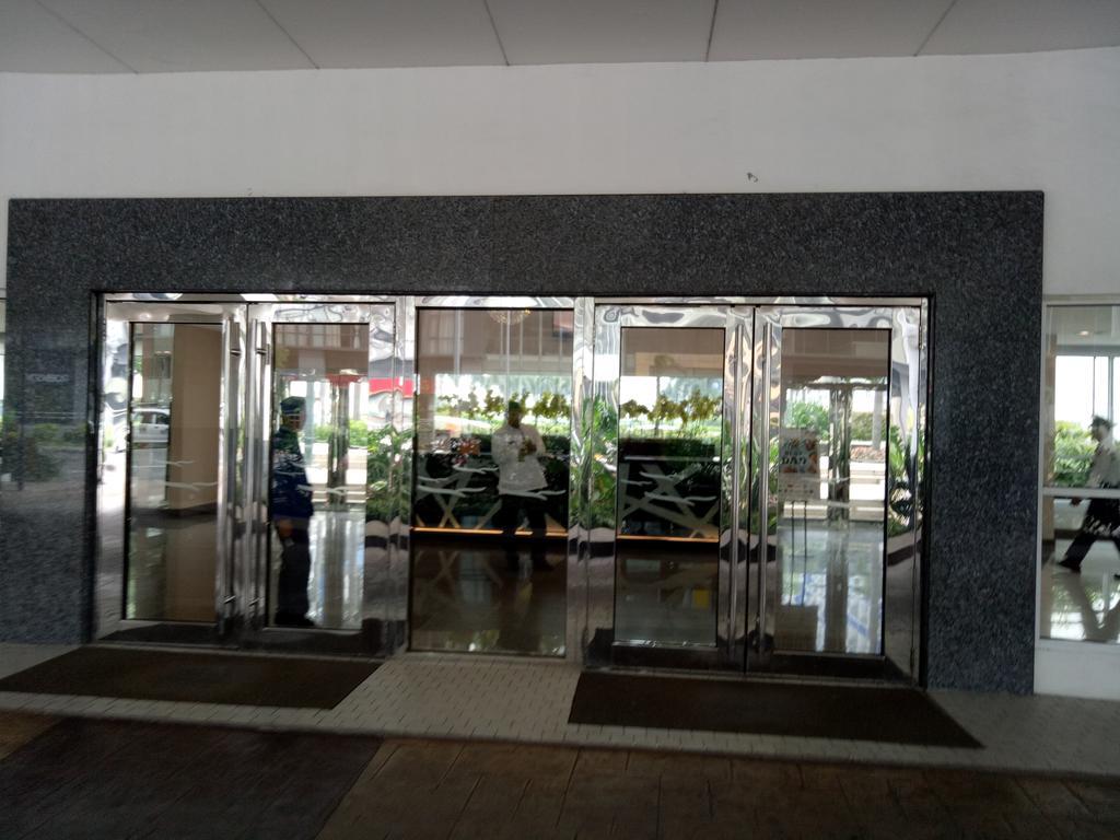 Chin'S Place Sea Residences Moa Manila Exterior foto